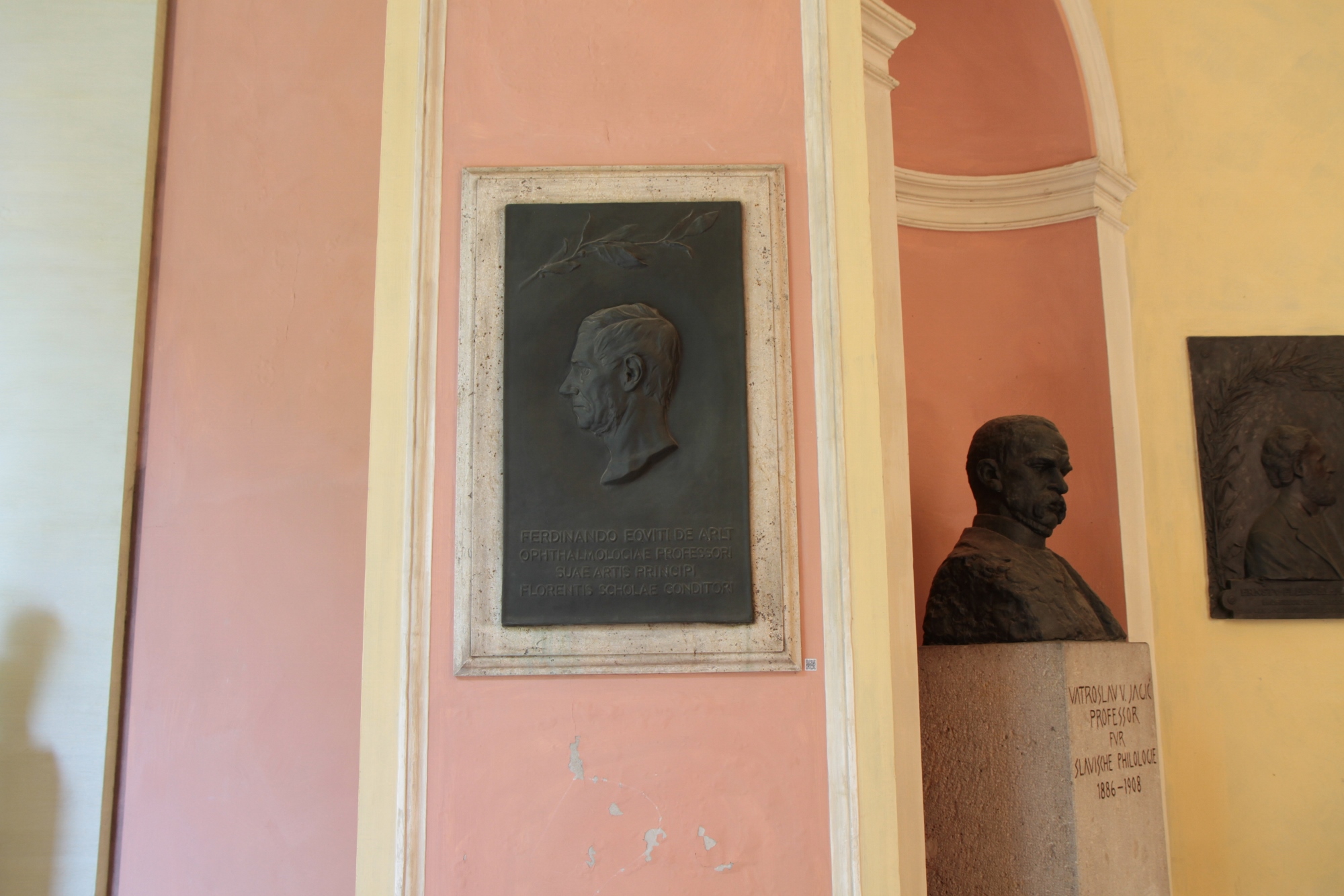 Carl Ferdinand von Arlt's bas-relief, Medical monuments, UNI Vienna -  01.jpg